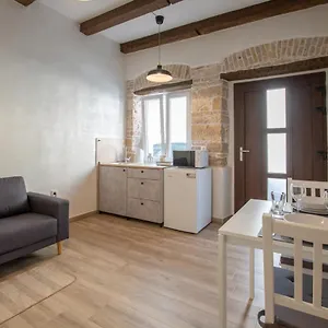 Nesatcium Apartment