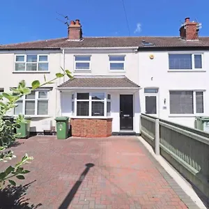 Cheerful 2 Bedroom With Parking , Cleethorpes United Kingdom