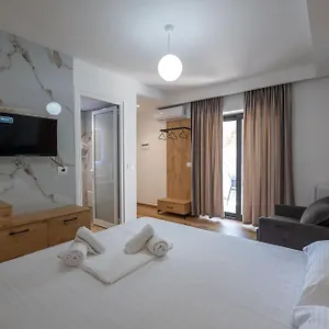 Sefedin , Ksamil Albania